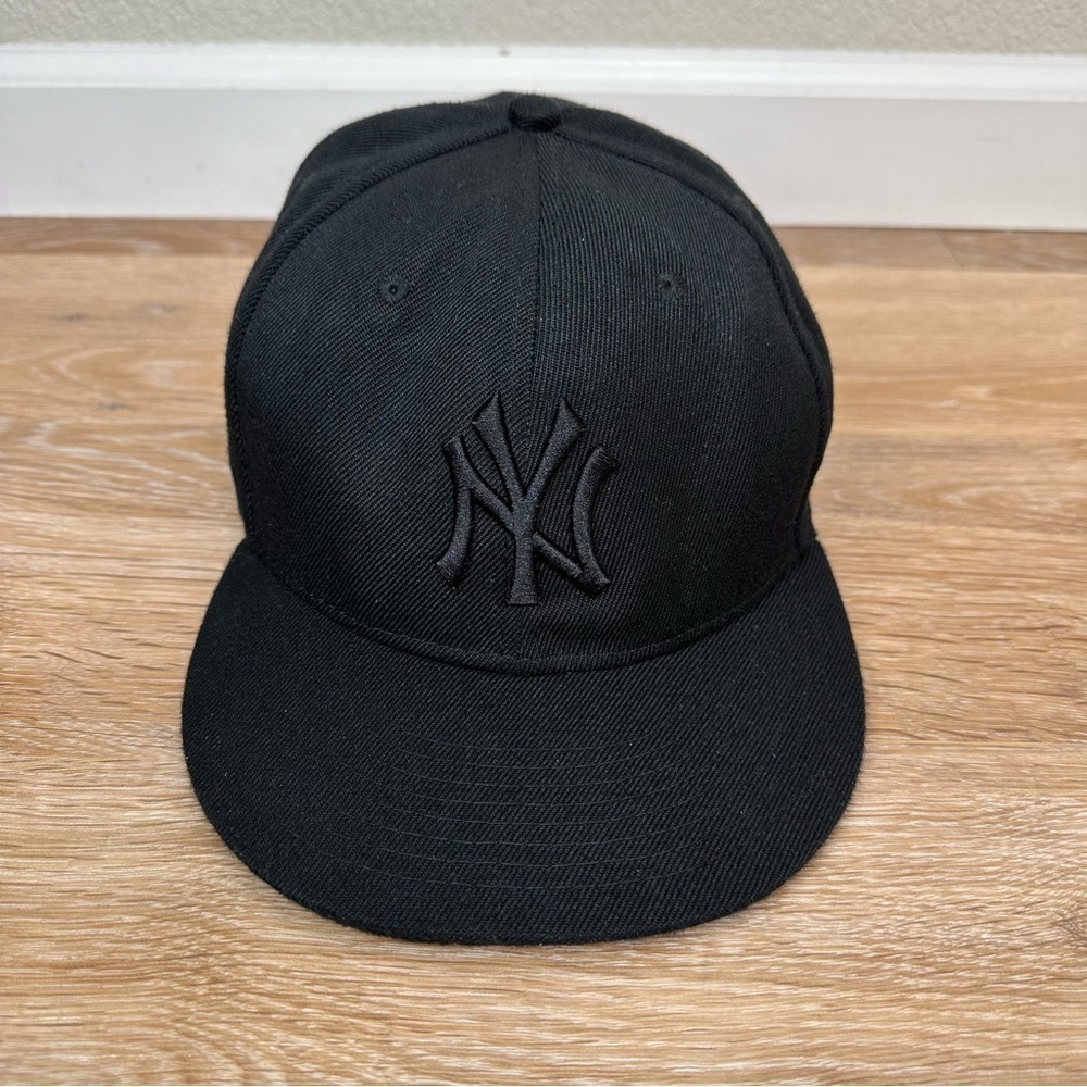 New Era 100% Wool Black 59Fifty Yankees Fitted Hat, Size 7 1/8